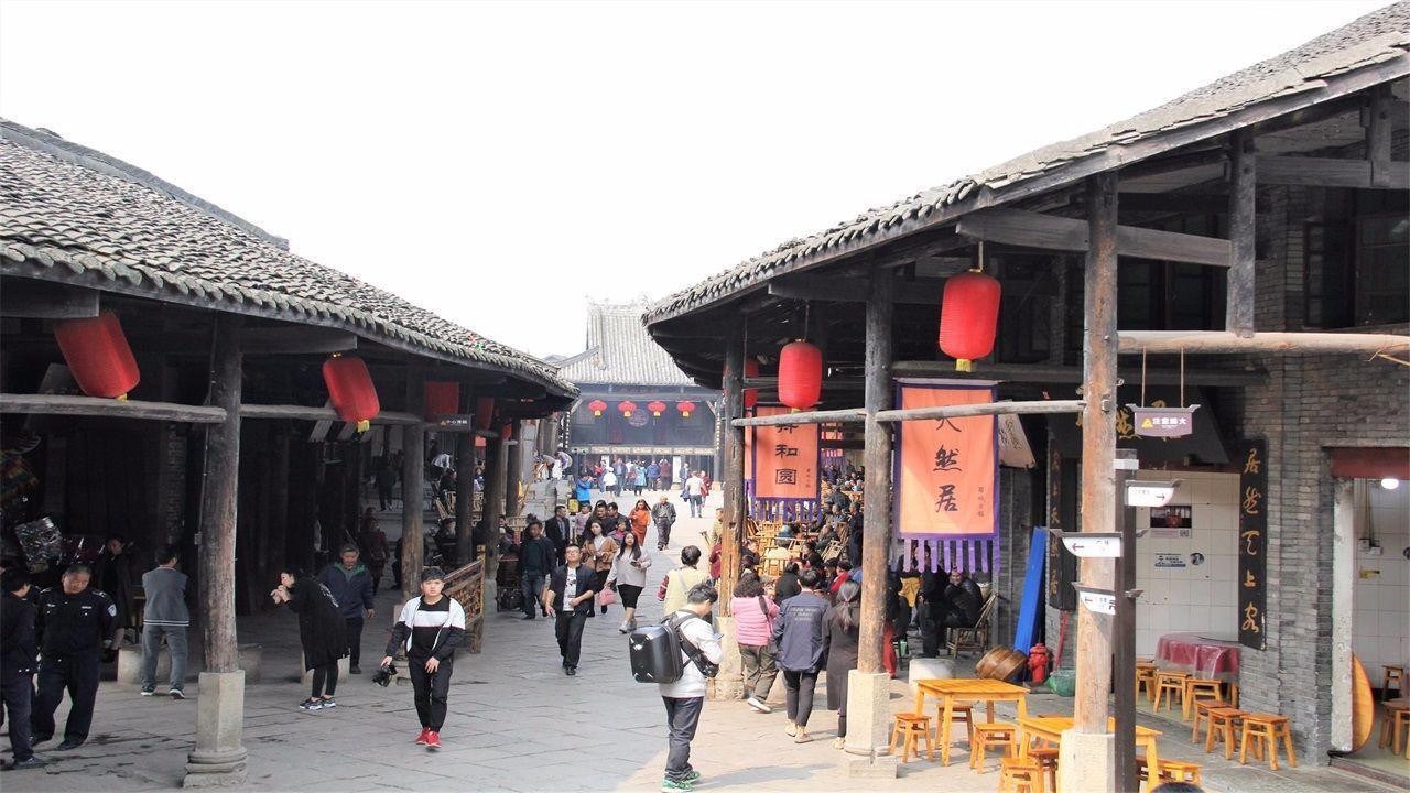 国产百万级纯电轿跑，仰望U7正式申报，提供流媒体后视镜选装